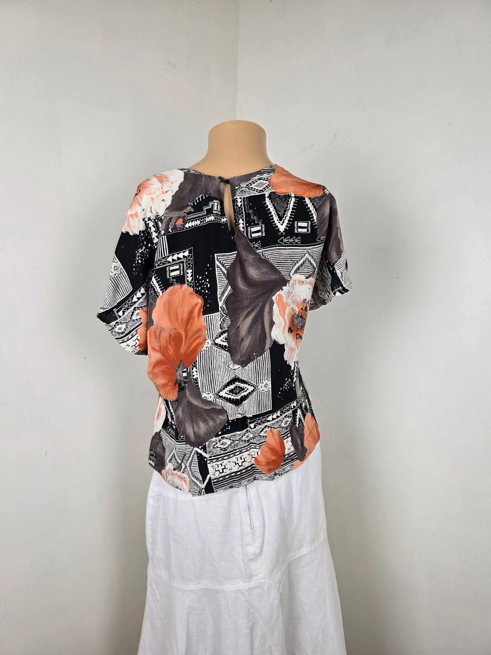 Blusa parisiense com motivos 🍒vintage dos anos 80 feita na França🍒tamanho 38 – photo 4